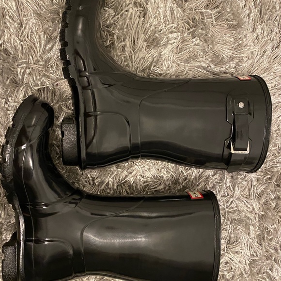 Hunter Short Gloss Rain Boot - Never Worn - Picture 5 of 7